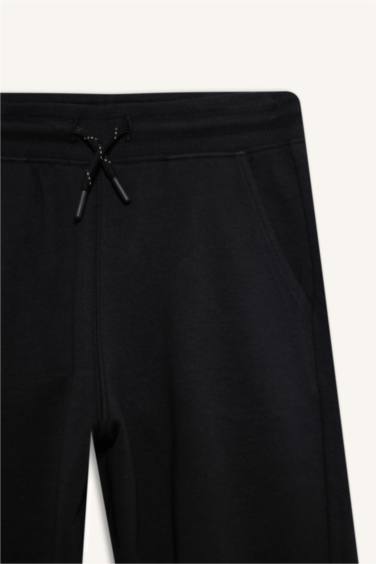 شورت بيزك سادة ولادي قصة عادية