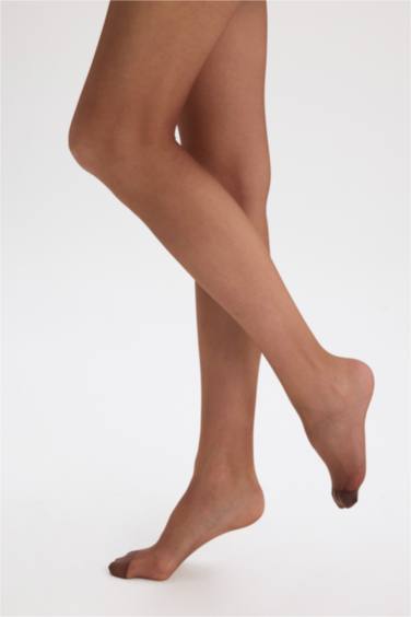 Woman 15 Denier Pantyhose