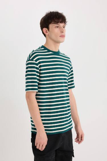 Boxy Fit Crew Neck Striped Short Sleeve T-Shirt