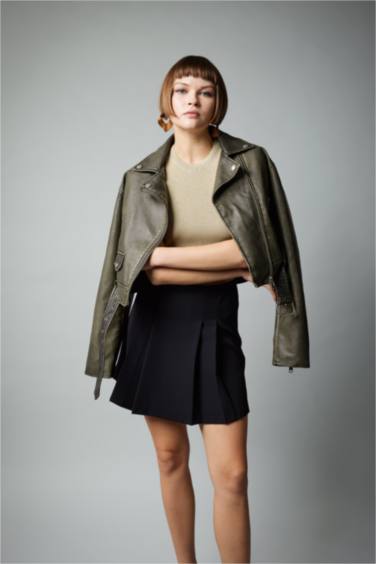 تانك توب سليم فيت بياقة هالتر