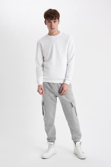 Regular Fit With Cargo Pocket Sweatpants