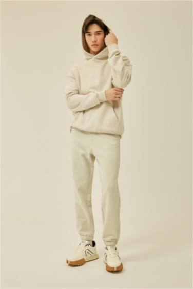 Штаны стандартного кроя с карманами