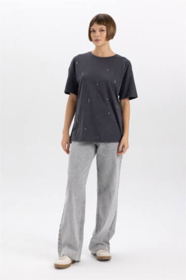 تيشيرت نص كم اوفر سايز برقبة مستديرة