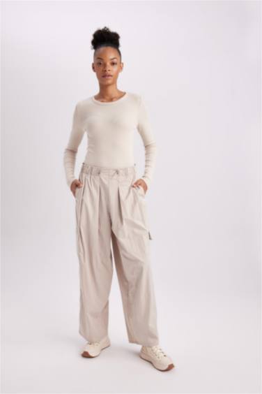 بنطلون باراشوت اوفر سايز من DeFactoFit