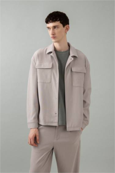 Relax Fit Gömlek Yaka Pilise Çıtçıtlı Cepli Gömlek Ceket