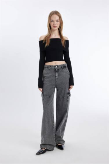 بلوز صوف سليم فيت بكتف مفتوح