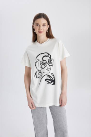 Regular Fit Crew Neck Printed Short Sleeve Tunic