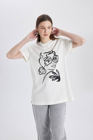 Regular Fit Crew Neck Printed Short Sleeve Tunic