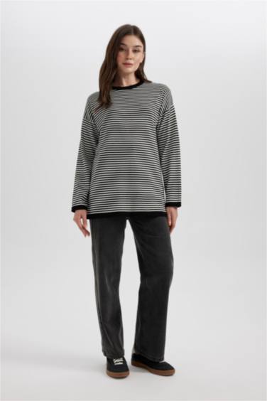 تونيك تريكو قصة عادية بياقة مستديرة أسود مقلم