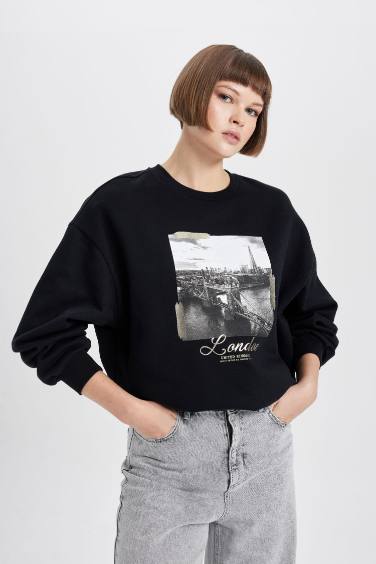 Oversize Fit Crew Neck Printed Thick Sweatshirt