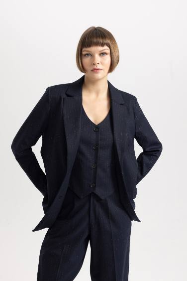 بليزر مخطط قصة فضفاضة