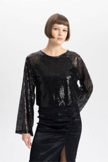 Cropped Fit Yuvarlak Yaka Payetli Kumaş Uzun Kollu Bluz