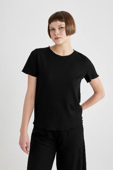 Regular Fit Crew Neck Knitted Tops