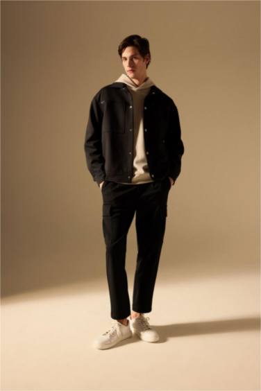 جاكيت خفيف قصة مريحة برقبة بولو