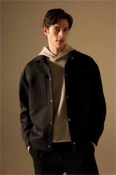 جاكيت خفيف قصة مريحة برقبة بولو