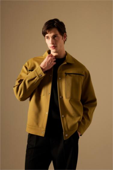 جاكيت قصة مريحة بياقة بولو