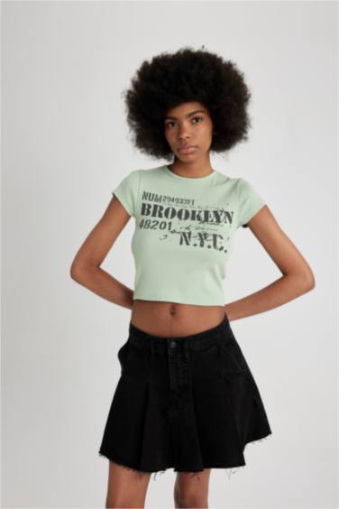 Fitted Crew Neck Printed Short Sleeve T-Shirt