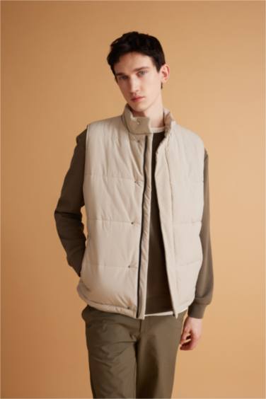 Slim Fit Dar Kesim Astarlı Fermuarlı Çıtçıt Kapamalı Cepli Hafif Mevsimlik Yelek