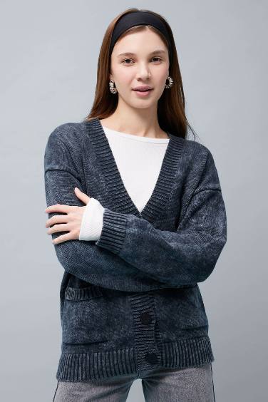 Regular Fit V-Neck Cardigan