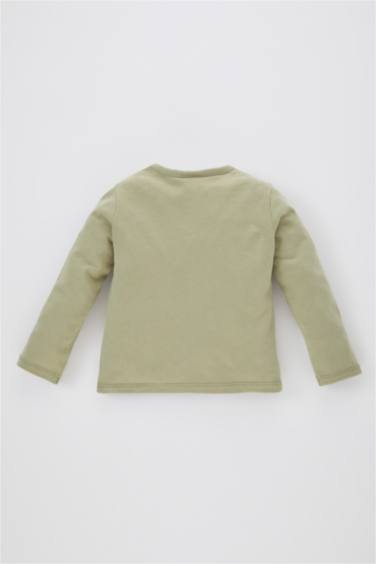 تيشيرت ولادي كم طويل قصة عادية برقبة بأزرار