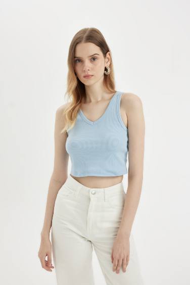 Fitted V-Neck Ribbed Camisole Crop Top