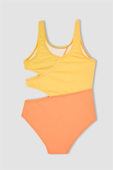 Girl Slim Fit Swimsuit