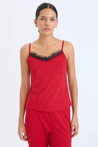 Верх на бретельках, Fall in Love