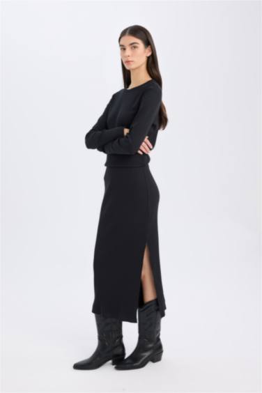 Ребристая юбка-карандаш средней длины