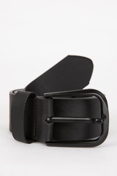 Man Oval Buckle Faux Leather