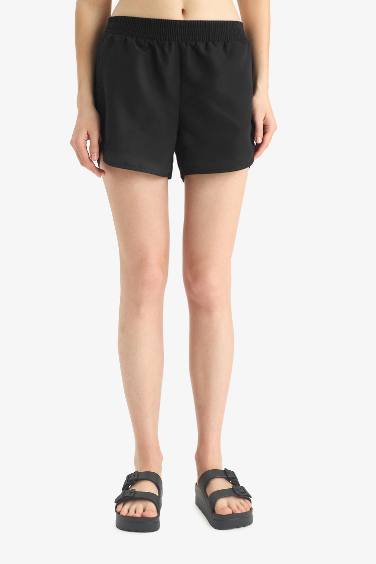 شورت بحر قصة عادية من Fall in Love