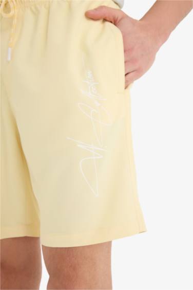 شورت بحر قصير قصة عادية ببطانة شبكية