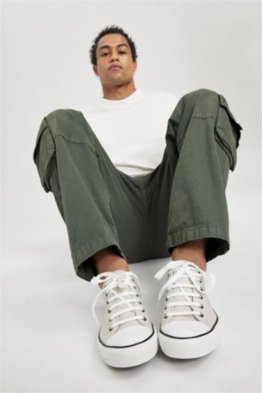 Обувь на плоской подошве для мужчин