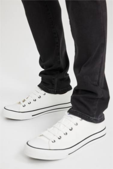 Обувь на плоской подошве для мужчин