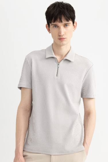 Regular Fit Zippered Collar Short Sleeve Polo T-Shirt