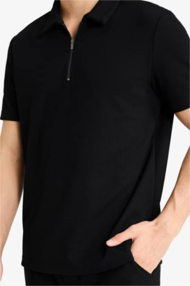 Regular Fit Polo Yaka Yarım Fermuarlı Pilise Kısa Kollu Tişört