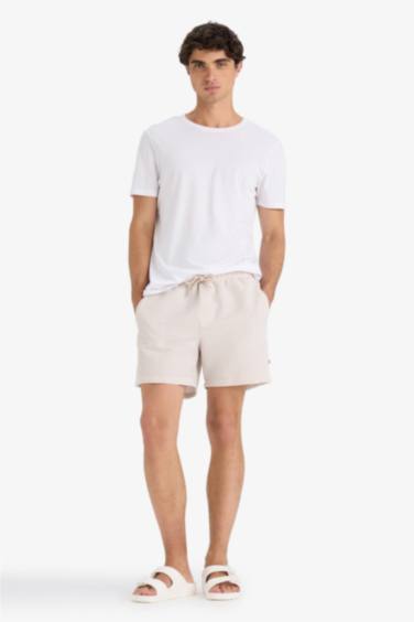 شورت بحر قصير مخطط