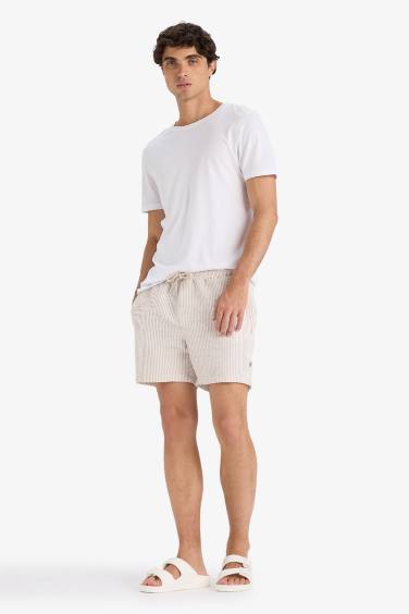 شورت بحر قصير مخطط