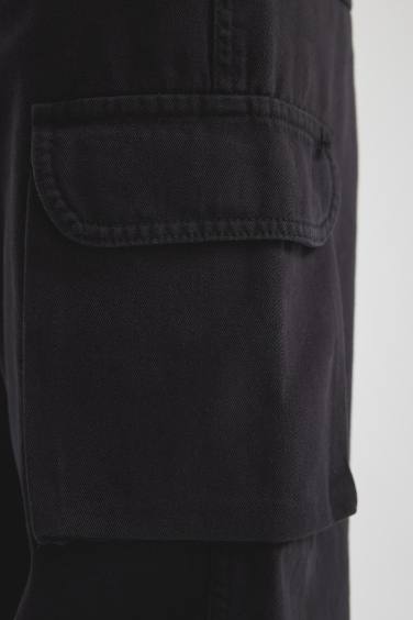 Straight Fit Cargo pants