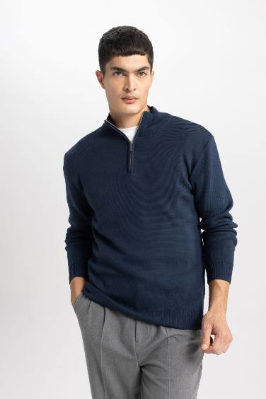 Standard Fit Zip-Up Turtle Neck Knitwear Pullover