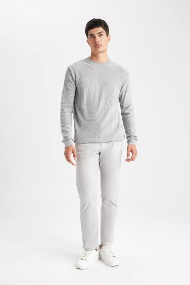 Standard Fit Crew Neck Basic Knitted Pullover
