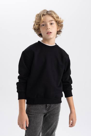 Boy Regular Fit Crew Neck Sweatshirt