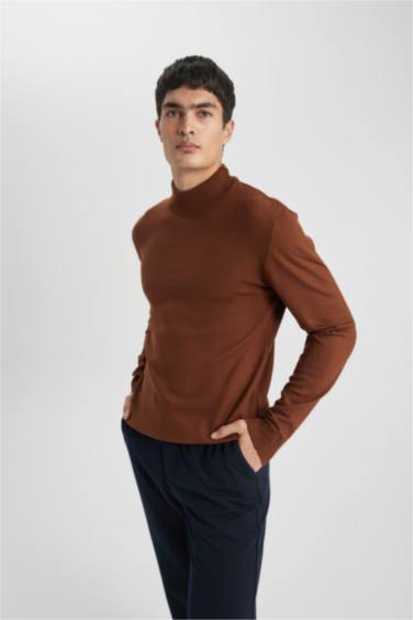 Slim Fit Pullover