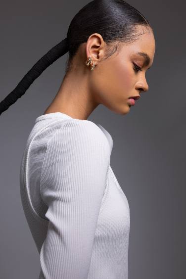 Woman 2 Piece Gold Hoop Earrings