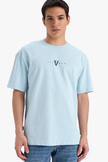 %100 Pamuk Vikings Comfort Regular Fit Rahat Kalıp Bisiklet Yaka Sırt Baskılı Kısa Kollu Tişört