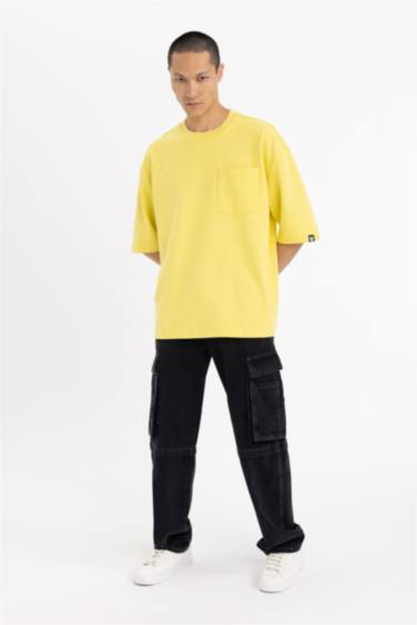 Loose Fit Crew Neck Pocket Printed Heavy Fabric T-Shirt