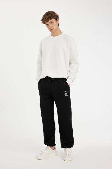 Oversize Fit Wide Leg With Pockets Sweatpants