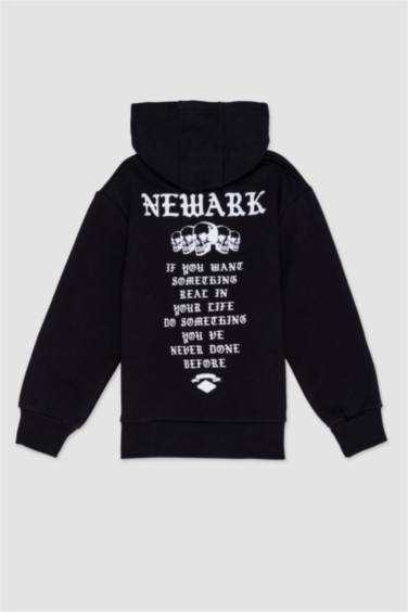 سويت شيرت اولادي تقيل قصة عادية