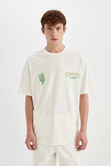 Comfort Fit Crew Neck Printed Short Sleeve T-Shirt