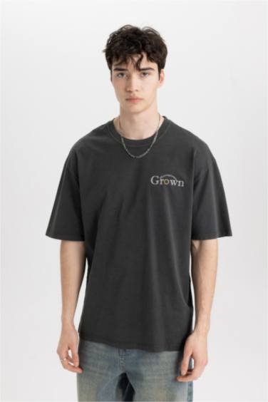 Comfort Fit Crew Neck Printed Short Sleeve T-Shirt