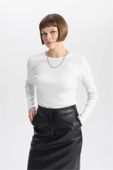 تيشيرت كم طويل سليم فيت برقبة مستديرة